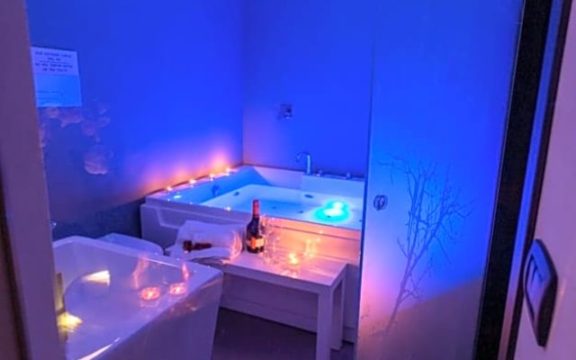 ETNEA 208 LUXURY JACUZZI SUITE Catania