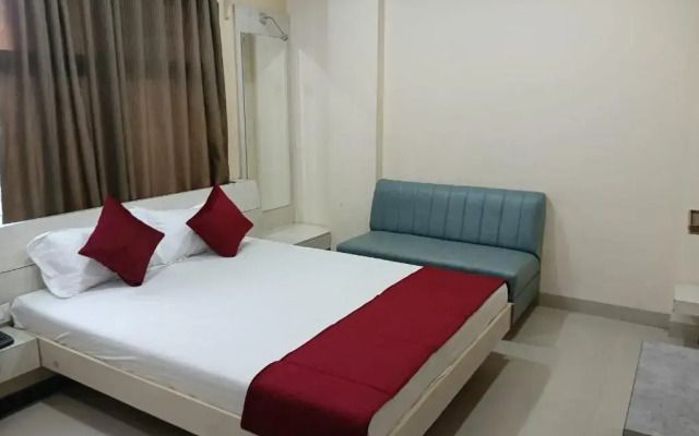 Tirupati Palace Hotel