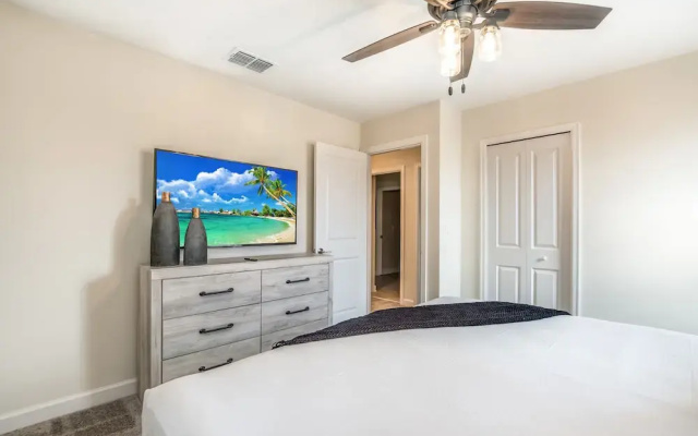 Large Villa, Private Pool+game Room+movie Theater!