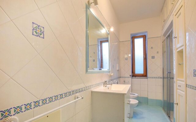 Nice Apartment in Ischia With 3 Bedrooms and Wifi