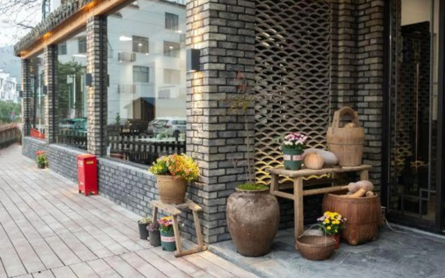 Jianglangshan Rugui Farmhouse