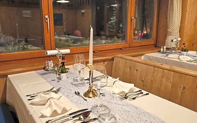 Hotel Ristorante Lagrev