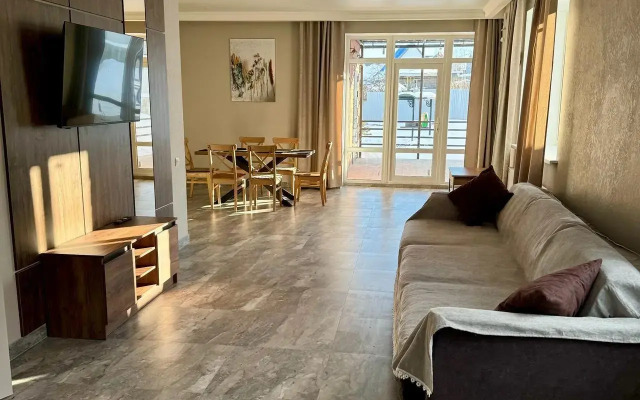 Guest house with lake view and sauna