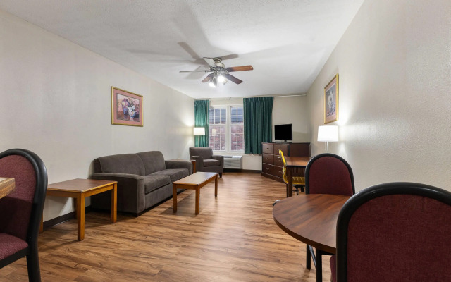 Days Inn by Wyndham Madisonville