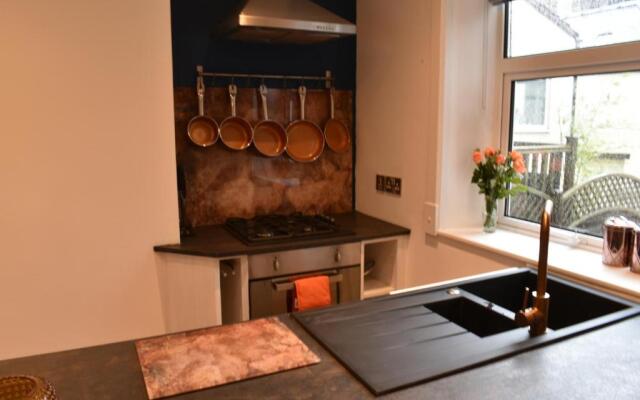 The Cheltenham, stylish 1-bed Victorian apartment