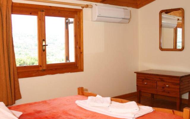 Pythos Studios and Apartments