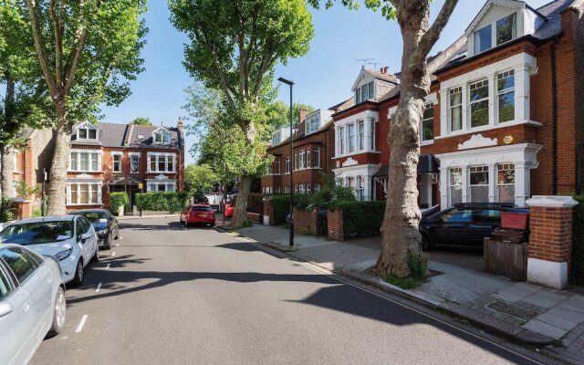 Chiswick Family Home