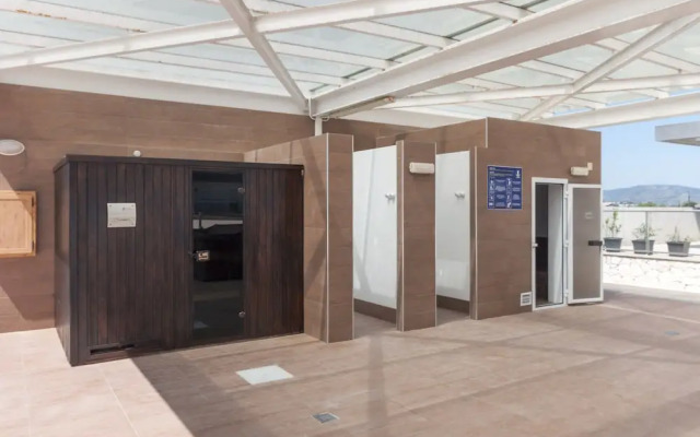 Happy in Oliva With 1 Bedrooms and 1 Bathrooms