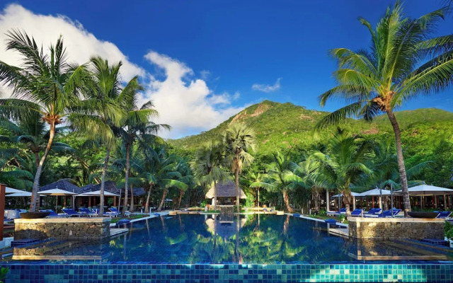 Labriz Silhouette Seychelles