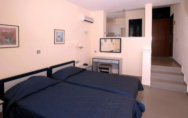 Nikolaos House