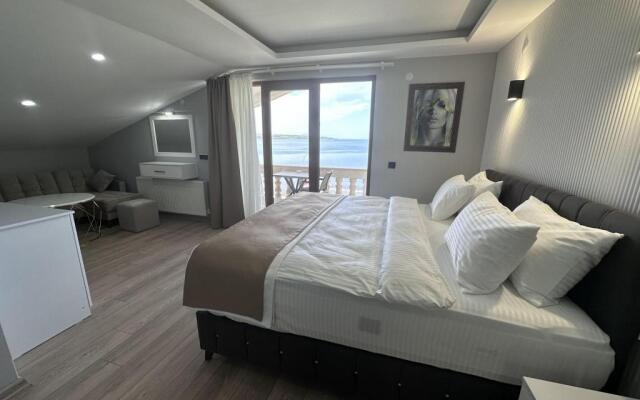 Beyaz Köşk Hotel & Cafe