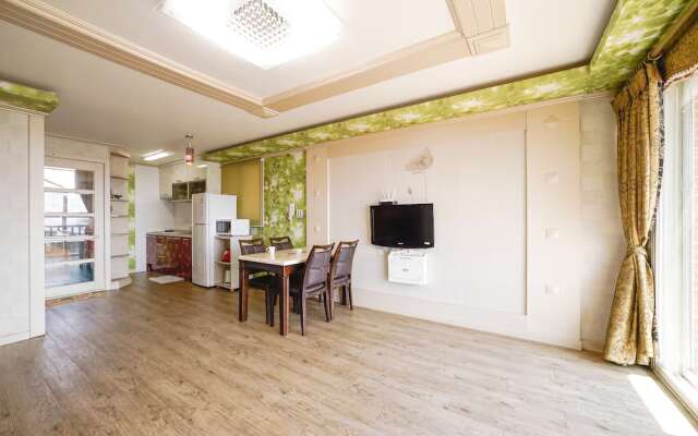 Ganghwa Badatgashimteo Pension