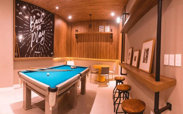 Malibu Plaza Hotel
