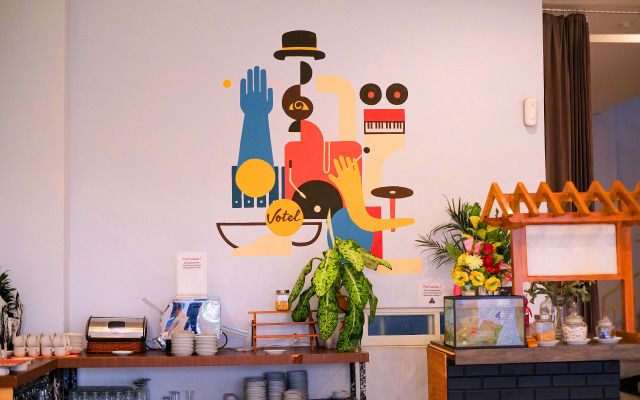 De La Charis Hotel by Waringin Hospitality