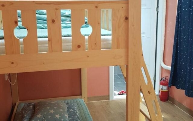Sai Guesthouse - Hostel