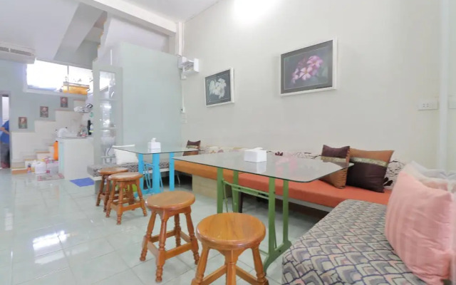 Saen Sabai Hostel