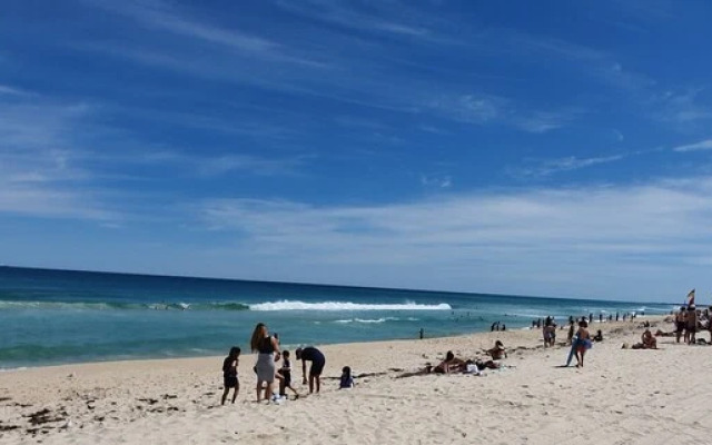 Scarborough Beach Front Resort Shell 13