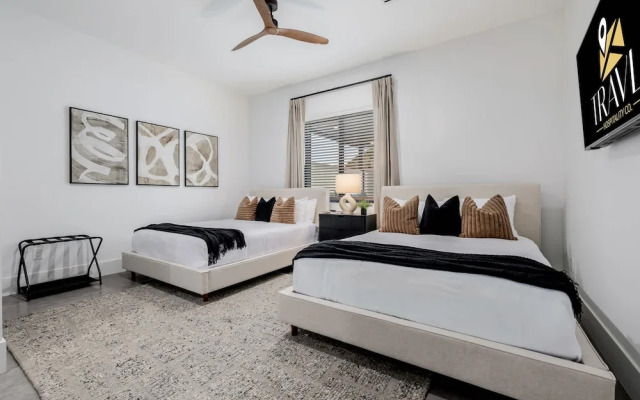 The Carlisle Experience 4 Showers Heated Pool