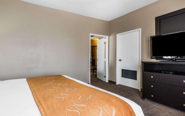 Comfort Suites Bakersfield