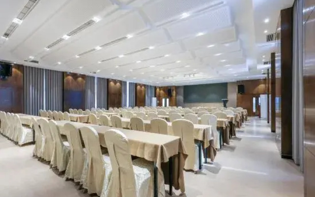 Chongqing Shengshi Jiaxuan Hotel (Jiangjin Shuangfu Branch)