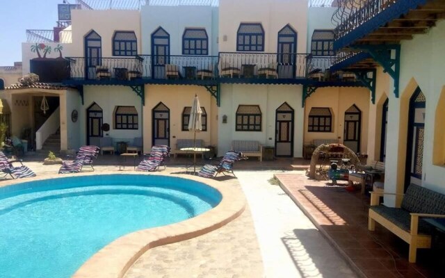 Monica Hotel