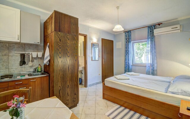 Nice Apartment in Senj With Wifi