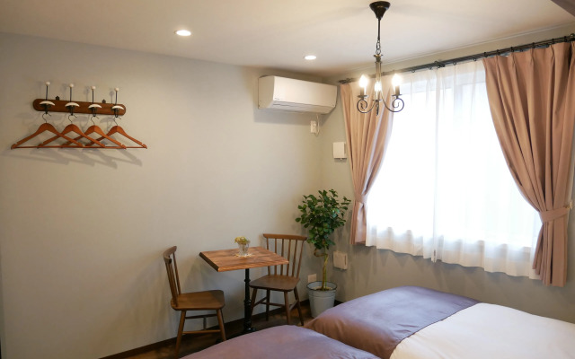 7 Rooms Hotel & Cafe 東京葛西