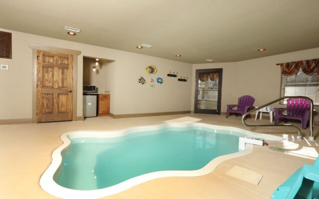 Hilltop Haven - Four Bedroom Chalet