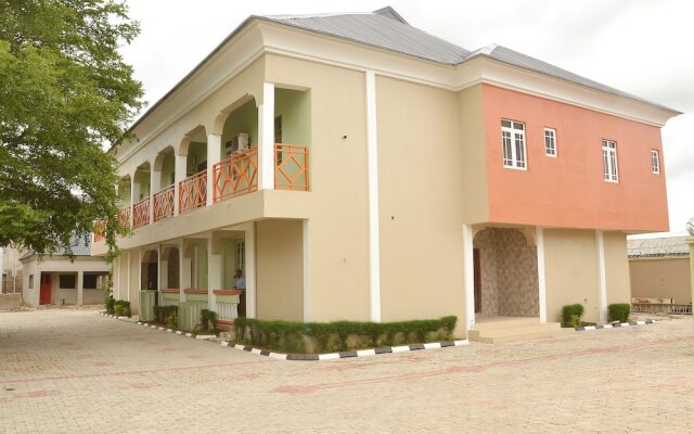 Jokems Airport View Hotel - Adults Only