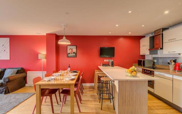 BIOLAY 2 - Alpes Travel - Central Chamonix - Sleeps 6