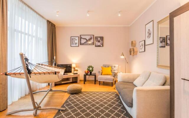 Central 2-level Penthouse with Terrace and free parking