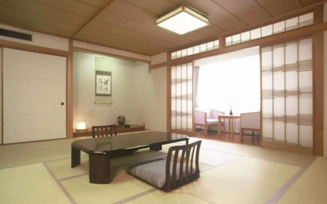 Yufuin Hotel Shuhokan