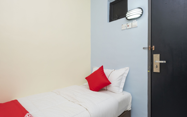 OYO 494 EG Hotel
