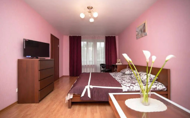 Apartment at Universitet Metro Station