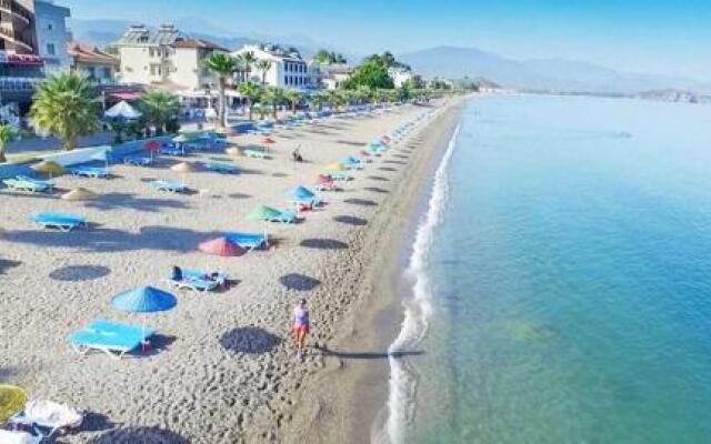 Sunset Beach Club Aqualettings mermaid 37