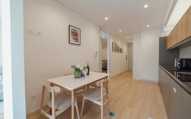 Heart OF Porto Apartment G by Vacationy