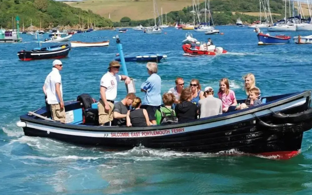 6 Combehaven