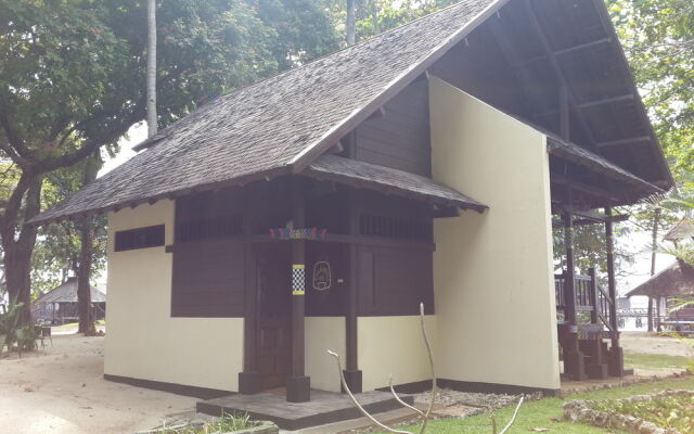 Pulau Ayer Resort & Cottages