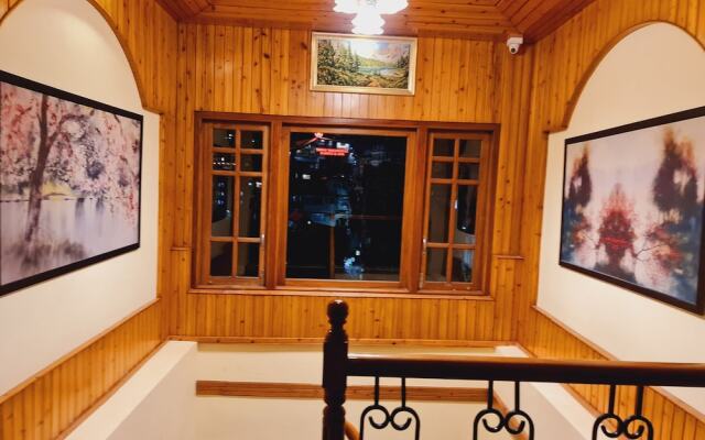 Omega Residency