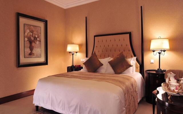 Broadway Mansions Hotel - On the Bund