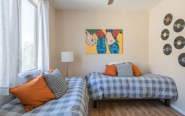 Stylish Cave Creek 3 Bdrm Vacation Home!