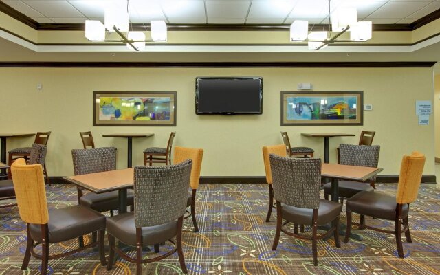 Holiday Inn Express & Suites Covington by IHG