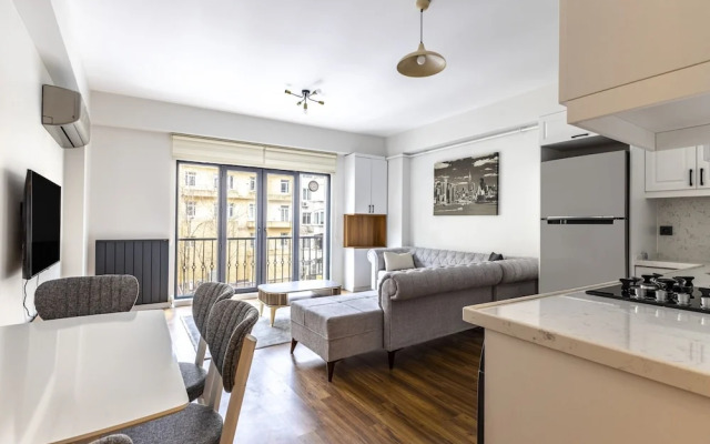 Comfy Flat In Sisli With Central Location