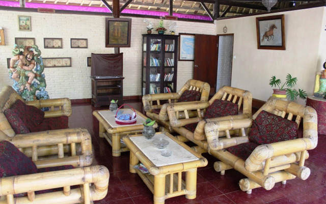Anom Beach Hotel