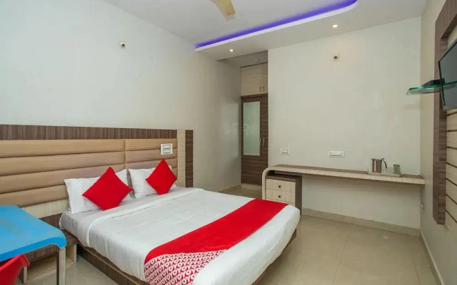 LG Residency by OYO Rooms