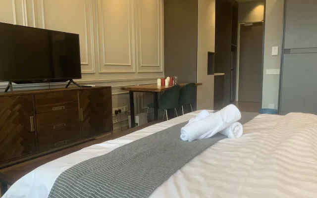 Ceylonz Suites by Roomy