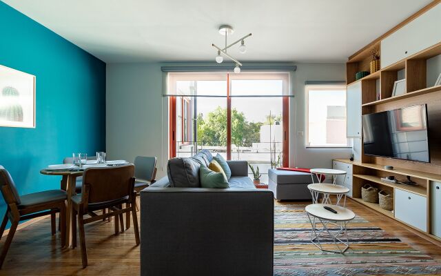 Casai Hip Tech Top Floor apt w Private Terrace