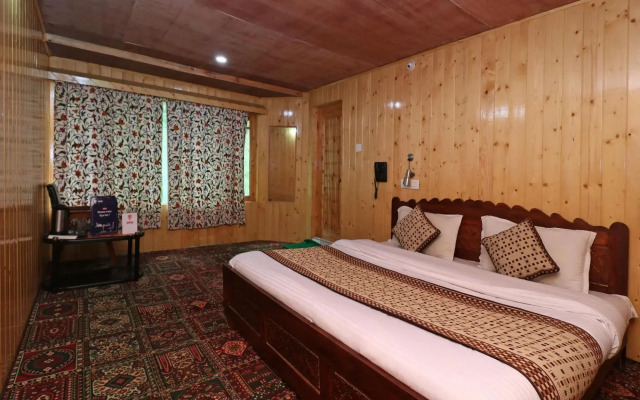 Oyo 18770 Hotel Indian Palace