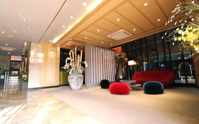 Airport Hotel