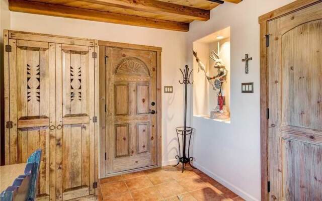 Plaza Splendor - Three Bedroom Home